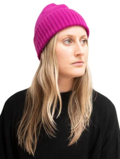 Meg Cohen - Cashmere Flat Hat PINK