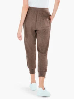 Varley - Russel Sweatpant BROWN 8 Varley - Russel Sweatpant BROWN -Apparel Sale Shop VAR01108BRNPRODUCT 04